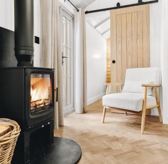 Walberton Apartment | Nestledstays- The Willow
