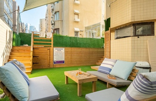 Netanya Apartment | Netanya Beach & Pool Chic Studio