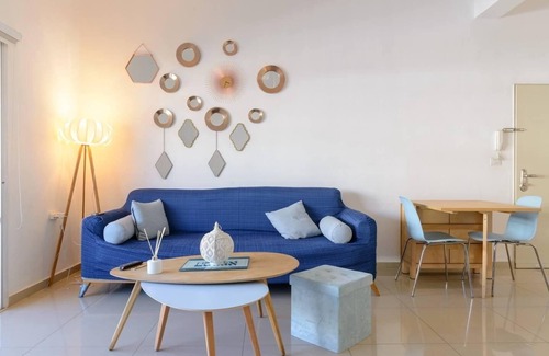 Netanya Apartment | NETANYA, Hertzl, 3 comfortable rooms, completely renovated, with balcony.