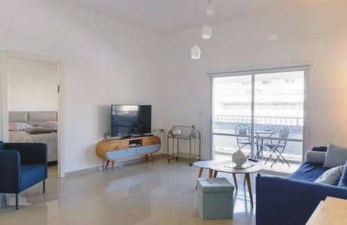 Netanya Apartment | NETANYA, Hertzl, 3 comfortable rooms, completely renovated, with balcony.
