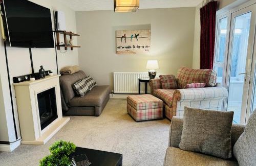 Hereford House | Netflix Home Jacuzzi gym Fast WIFI PS5 Free Parking 2 spaces