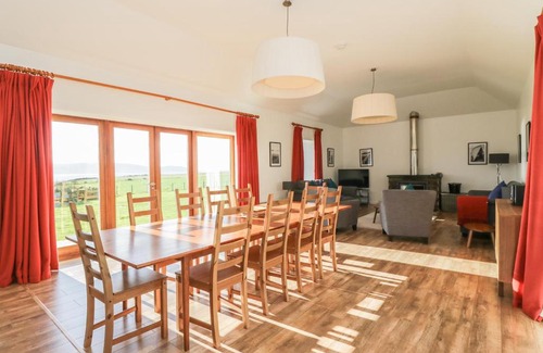 Rothesay House | Nether Stravannan South