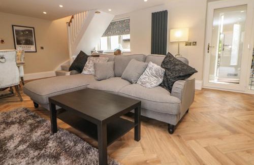 Buxton House | Netherdale House