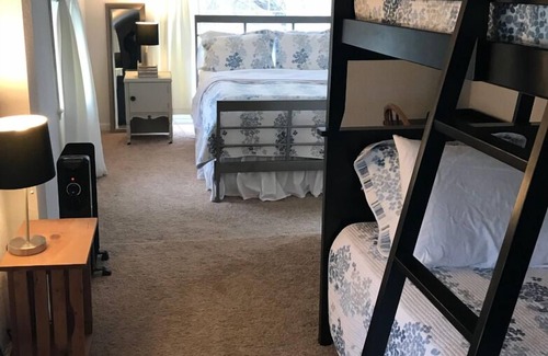 Fontana Bed & Breakfast | Netherfield Natural Farm