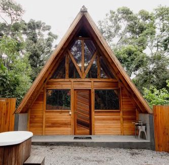 Itapecerica da Serra Cabin | Netinhos Sítio - Espaços românticos na natureza NÃO REALIZAMOS CHECK-IN OU CHECK-OUT AOS DOMINGOS FINAIS DE SEMANA MINIMO 2 DIARIAS