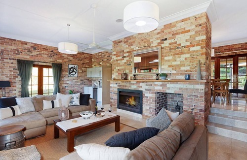 High Range House | Netley Lodge for 10, Southern Highlands