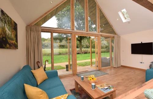 Durley House | Nettlebed Farm Holiday Lets Barn3