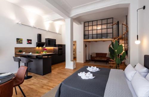 Aue Apartment | NEU! City-Loft-Apartment im Goethe Palais I 5P I Lift I Parkplatz I Zentrum I Helios