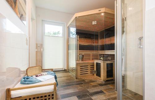 Krakow am See House | Neu! Ferienhaus-See-Sauna-Kamin-5 Sterne-102m²