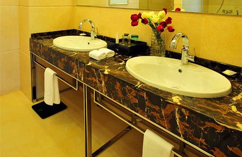 He Ping Hotel | NEU International Exchange Centre