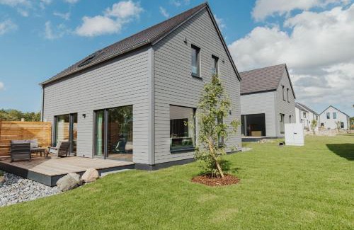 Sagard House | NEU "Rügen Resørt Sagard" großzügiges, gemütliches Familienhaus "Line" mit Terrasse