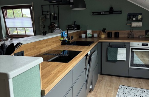 Kaden Apartment | Neu Renovierte Ferienwohnung Suseria im Westerwald
