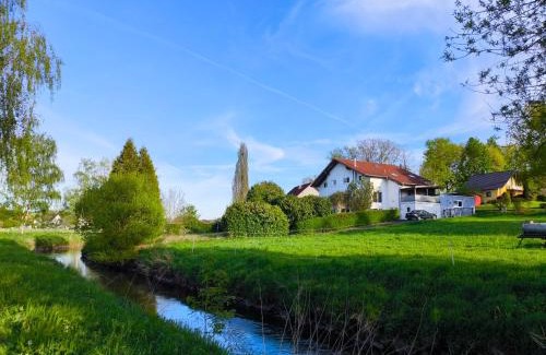 Katzweiler Apartment | NEU - Wild Western Wohnung - 110 qm umgeben von Pferden am Fluss