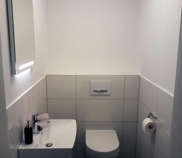 Bosau Apartment | Neubau-Ferienwohnung mit Panorama-Seeblick