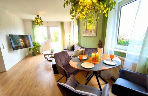 Katzweiler Apartment | Neue Pfälzerwald Fewo mit Garten am Fluss