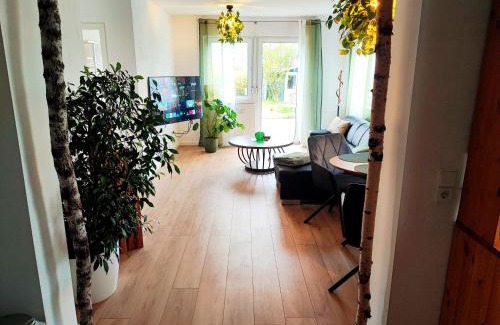 Katzweiler Apartment | Neue Pfälzerwald Fewo mit Garten am Fluss