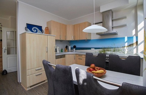 Zingst Apartment | Neue Reihe 43 "Villa Regulus" ground floor (Whg. 1) - Cozy vacation apartment in the heart of the city