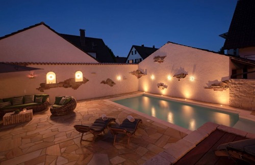 Ihringen House | Neueröffnung Juni 2021; Domizil - Kaiserstuhl, Exklusivität mit Privatem Pool