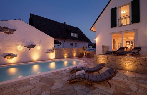 Ihringen House | Neueröffnung Juni 2021; Domizil - Kaiserstuhl, Exklusivität mit Privatem Pool