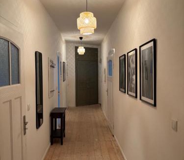 Gera Apartment | Neues Apartment mit 4 Schlafzimmern Balkon im ersten OG Bad und separatem WC im Zentrum von Gera