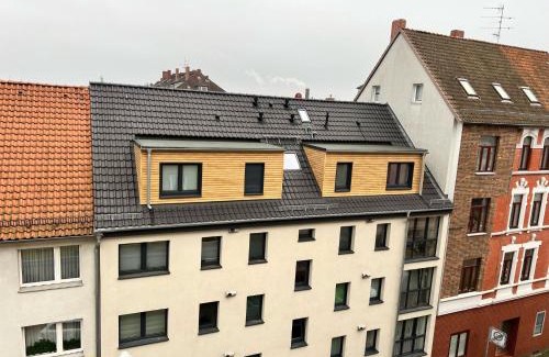 Hainholz Apartment | neues modernes Dachgeschossloft nähe Zentrum Uni Messe