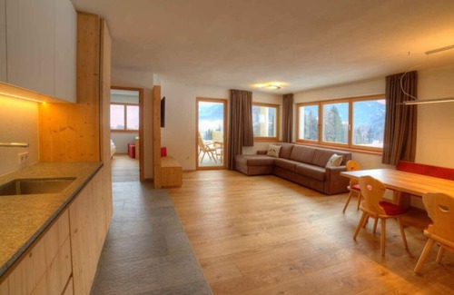 San Lorenzo di Sebato House | Neunerspitze Comfortable holiday residence