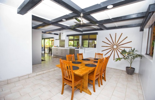 Kiikii Tapere House | Nevaeh Holiday Home + Pool + Unlimited Internet