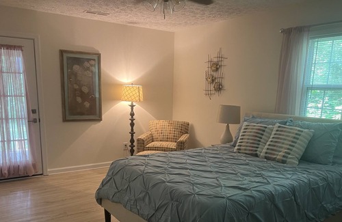 Falls of Rough House | Never a Better Day Cabin with Private Lake Access - boat, fish, swim!