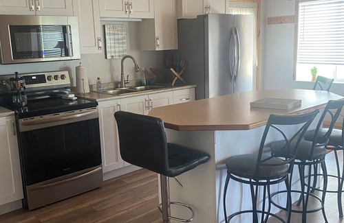 Kingsville Cottage | Never pay a cleaning fee! Pelee Promises Pure Pleasure!
