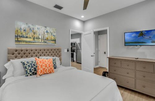 Tampa Heights Apartment | New 1/1 :Loft Minutes From Heart of Tampa -Unit C