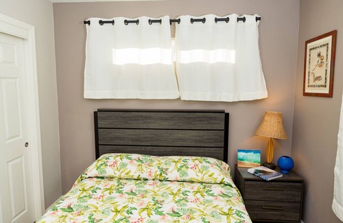 South San Jose House | NEW 1 BEDROOM PRIVATE EXECUTIVE APARTMENT / DUPLEX NEAR LIGHT RAIL, RESTAURANTS