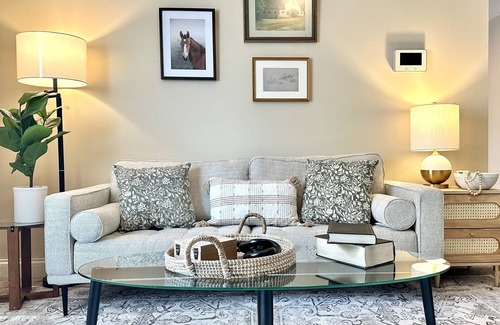 Georgetown House | NEW! 10 min to Horse Park & 20 min to the Ark! Dalton Derby House w/King Bed