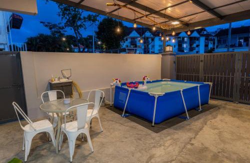 Taman Islands Glades House | *NEW 12Px w KTV/KidsPool/Billiard/Jacuzzi near USM