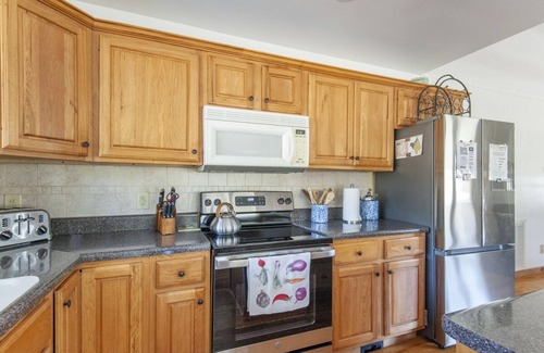 Nellysford House | New! 15 minutes to Wintergreen! - Rockfish Valley Cottage