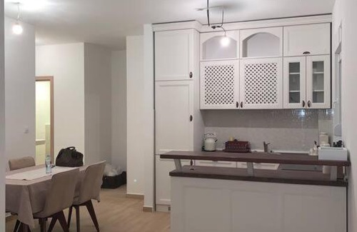 Bijeli do Apartment | New 1BDR flat w partial sea view