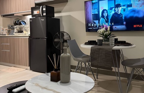 Pinagsama Condo | New 1BR Condo Near Venice Canal & BGC w/Balcony