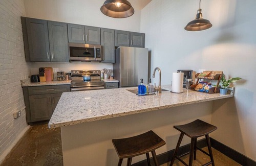 Buchanan Apartment | New 1BR King Bed Apartment: Brewery|River|Downtown