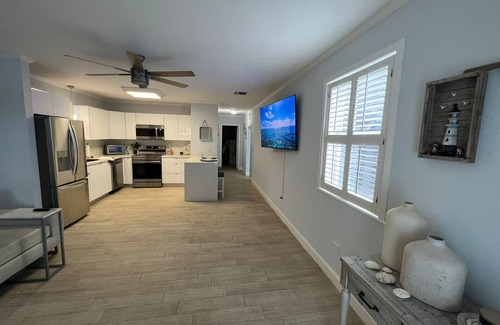 Tavernier House | New 2/1 Remodeled Cozy Home in Tavernier Key