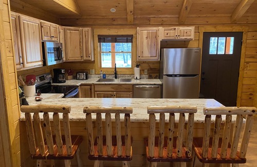 Deep Gap Cabin | New 2/2 Log Cabin, Rushing Trout Stream, Hot Tub, Fireplace, 8 acres, WiFi