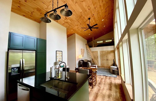 Harrison Cabin | NEW! 2 bed 2 bath cabin in the Ozarks Hot Tub