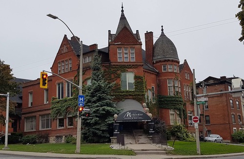 Hamilton Apartment | New 2 bedroom apartment across St Joe's Hospital