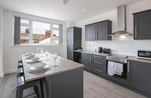 Blackpool Town Center Apartment | New 2 Bedroom Apt, close to Winter Gardens. Apt 4