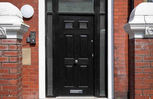 Blackpool Town Center Apartment | New 2 Bedroom Apt, close to Winter Gardens. Apt 4