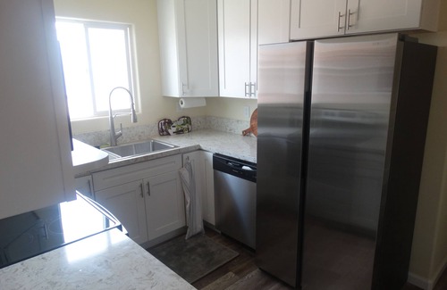 Mira Mesa House | New 2-bedroom detached house with full Kitchen WiFi, AC Laundry, Courtyard