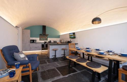 Waterhead House | New 2 Bedroom Home at Waterhead Range by LetMeStay