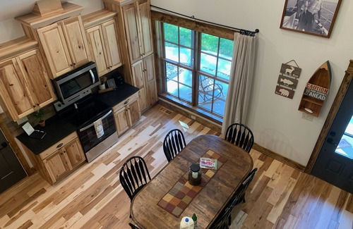 Drake House | New 2-bedroom "Kentucky Country" vacation home 10 minutes from Bowling Green