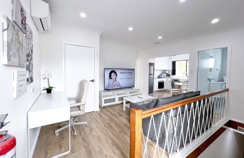 Ingleburn Apartment | ⭐️⭐️⭐️⭐️⭐️ New 2 Bedrooms Apartment in Ingleburn
