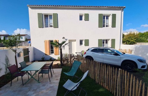 La Flotte Apartment | New 2-room apartment with sea view