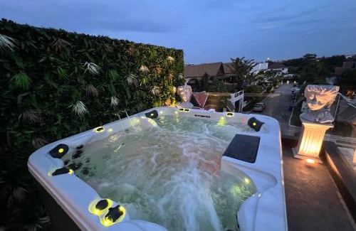 South Pattaya Villa | NEW 2022 Grand Deluxe ART Pool Villa