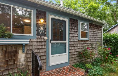 Barnstable House | NeW 2025 - Locust Lodge - Private Beach